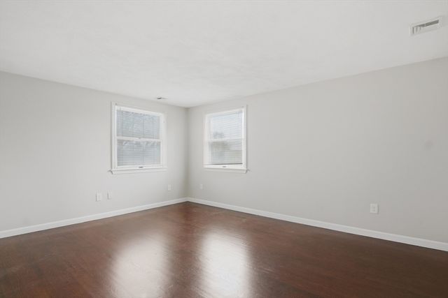 31 Milner St, Waltham, MA 02451