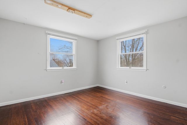 31 Milner St, Waltham, MA 02451