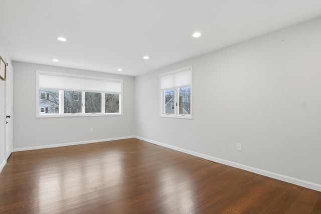 31 Milner St, Waltham, MA 02451