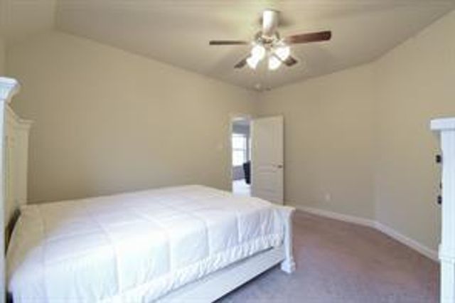 10118 N Whimbrel Circle, Conroe, TX 77385