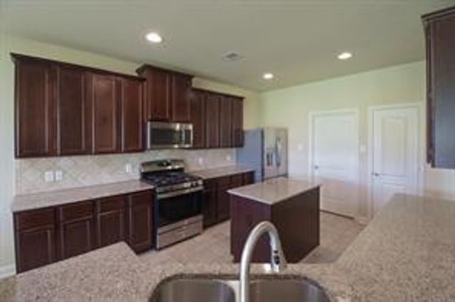 10118 N Whimbrel Circle, Conroe, TX 77385