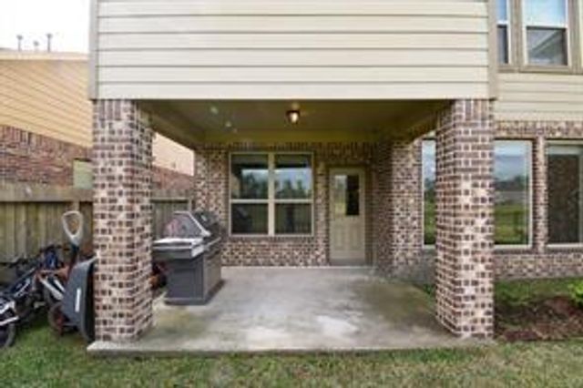 10118 N Whimbrel Circle, Conroe, TX 77385