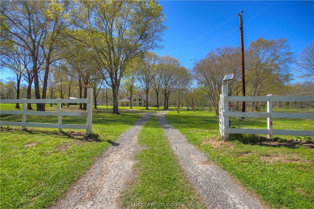 17406 County Road 4821, Normangee, TX 77871 — exterior