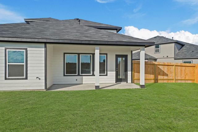 141 Wildflower Lane, Dayton, TX 77535