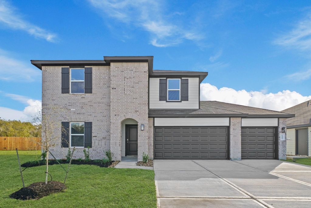 141 Wildflower Lane, Dayton, TX 77535