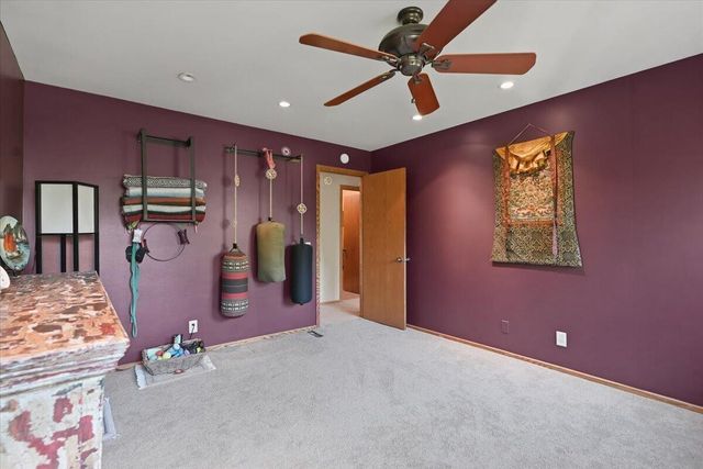 11057 RED FOX Ridge, Council Bluffs, IA 51503