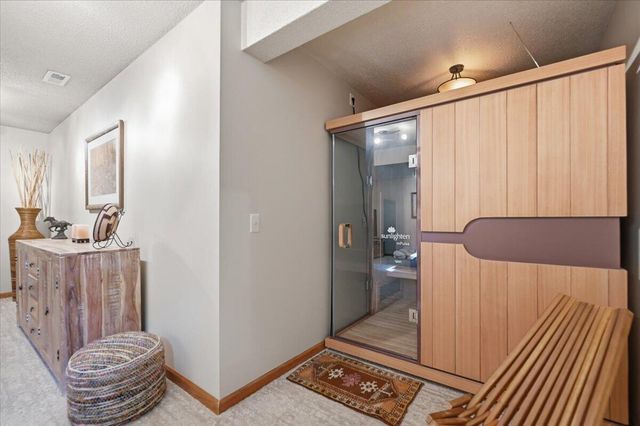 11057 RED FOX Ridge, Council Bluffs, IA 51503