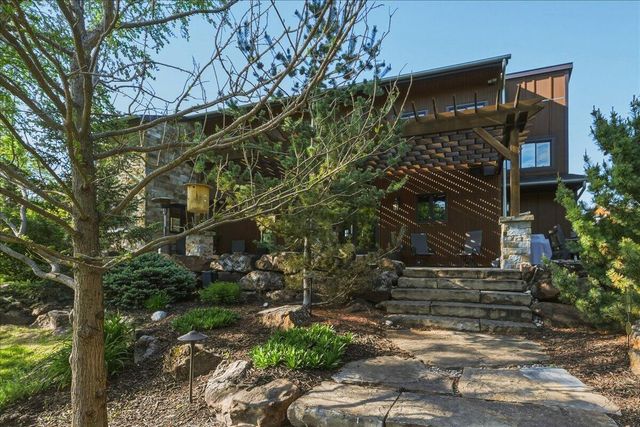 11057 RED FOX Ridge, Council Bluffs, IA 51503