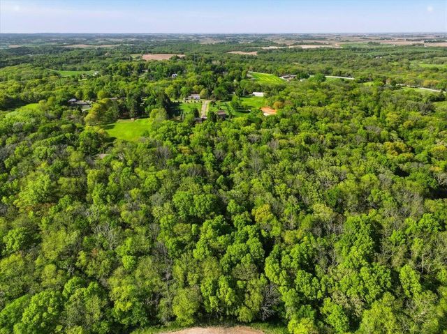 11057 RED FOX Ridge, Council Bluffs, IA 51503