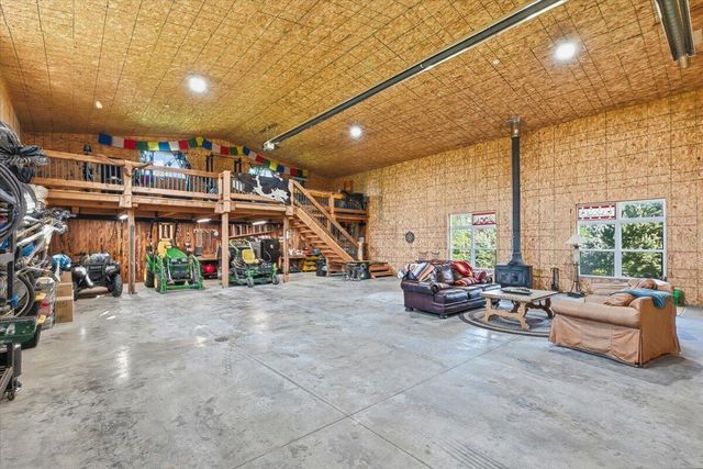 11057 RED FOX Ridge, Council Bluffs, IA 51503