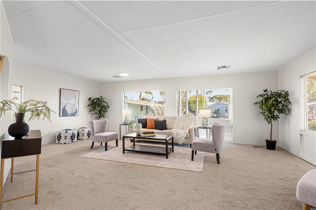 7221 San Luis, Carlsbad, CA 92011