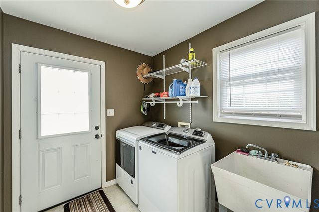 1595 Tallent Town Rd, Warsaw, VA 22572