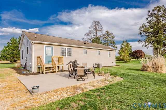 1595 Tallent Town Rd, Warsaw, VA 22572