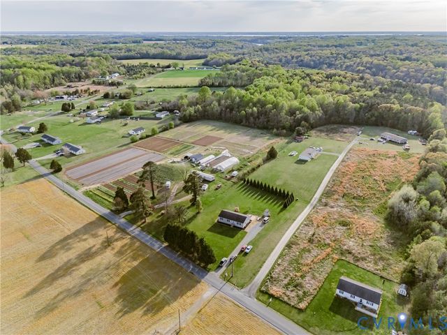 1595 Tallent Town Rd, Warsaw, VA 22572