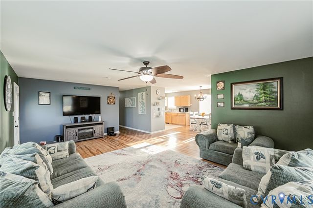 1595 Tallent Town Rd, Warsaw, VA 22572