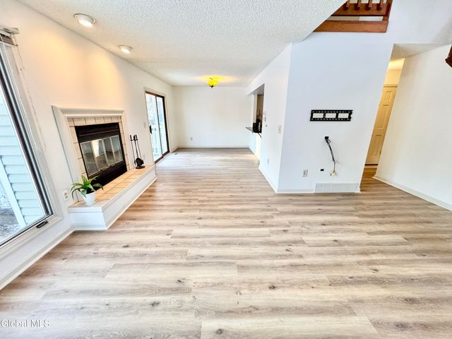 7 Brigantine Drive, Waterford, NY 12188