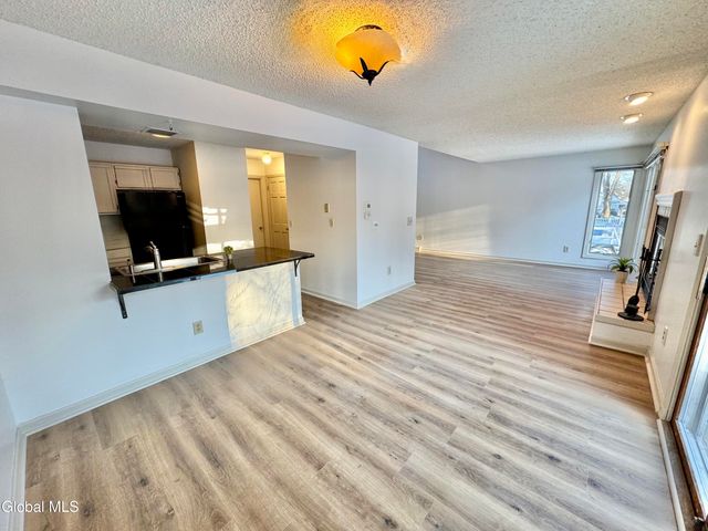 7 Brigantine Drive, Waterford, NY 12188