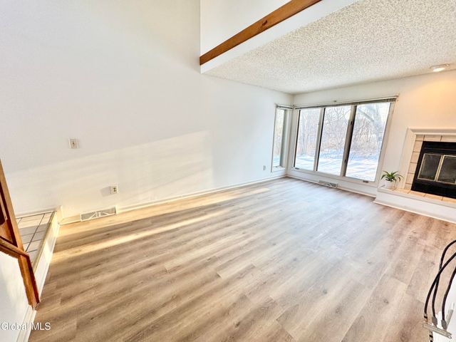 7 Brigantine Drive, Waterford, NY 12188