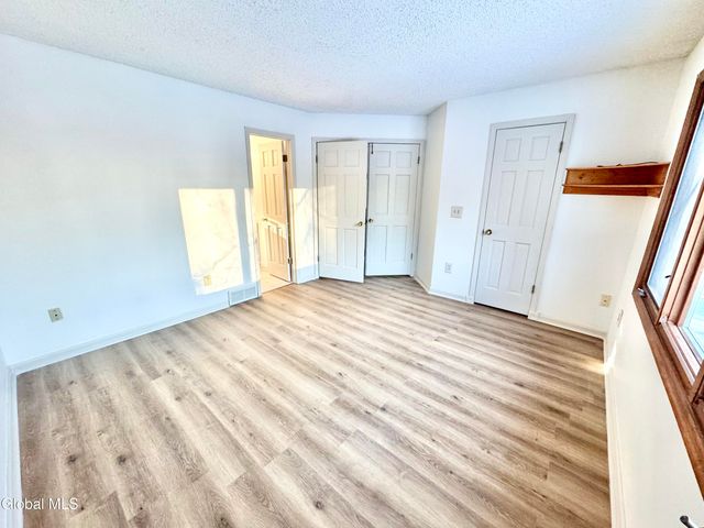 7 Brigantine Drive, Waterford, NY 12188