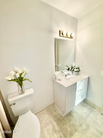 7 Brigantine Drive, Waterford, NY 12188