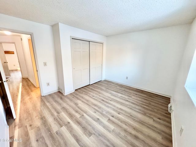 7 Brigantine Drive, Waterford, NY 12188