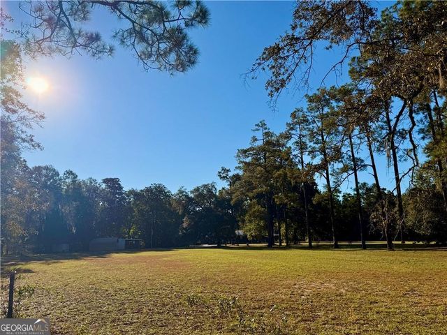 220 Arthur Knowles Road, Folkston, GA 31537