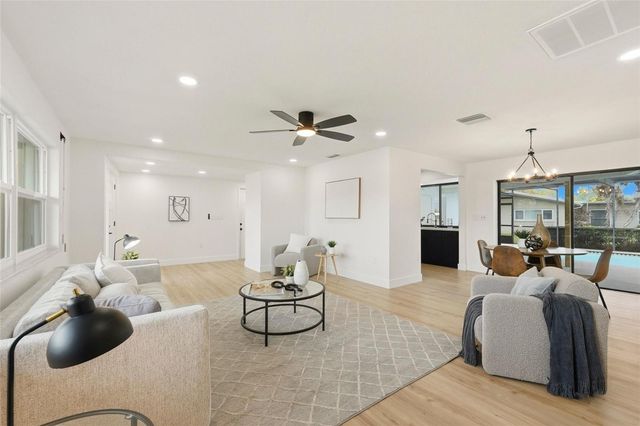 13779 PINECREST DRIVE, Largo, FL 33774