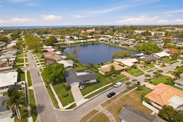 13779 PINECREST DRIVE, Largo, FL 33774