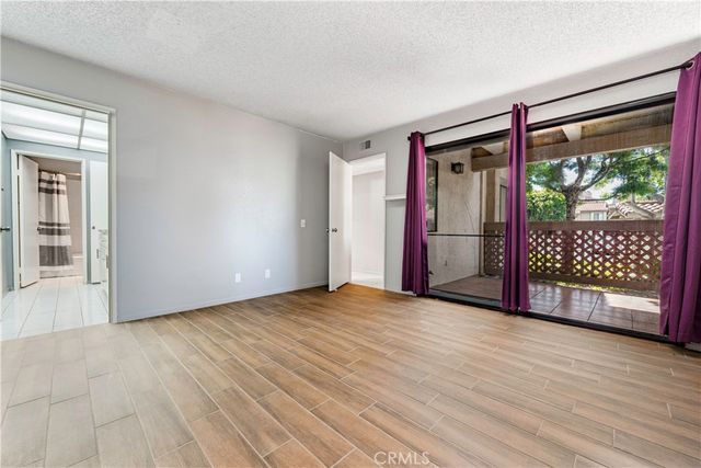 16581 Grunion 107, Huntington Beach, CA 92649