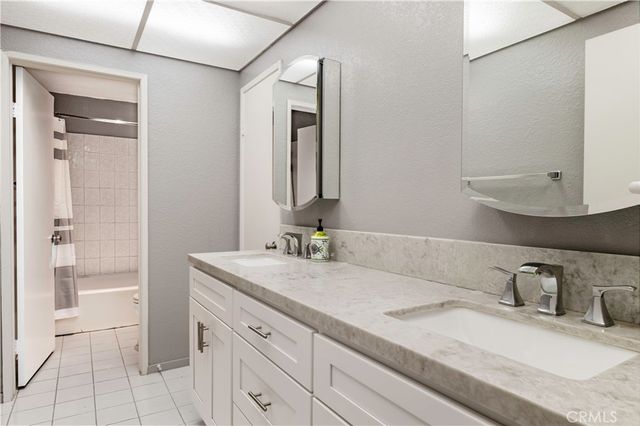 16581 Grunion 107, Huntington Beach, CA 92649