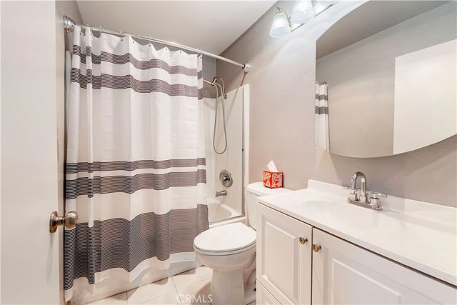 16581 Grunion 107, Huntington Beach, CA 92649