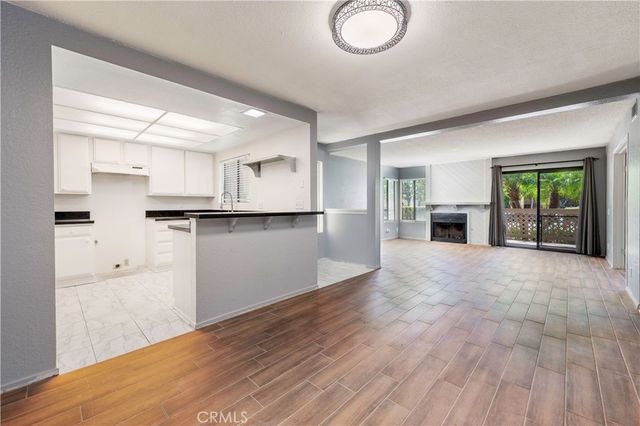 16581 Grunion 107, Huntington Beach, CA 92649