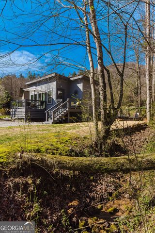 28 Maple Springs, Clayton, GA 30525