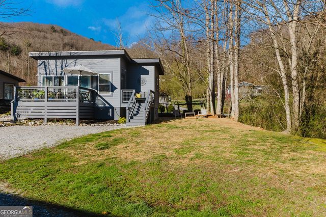 28 Maple Springs, Clayton, GA 30525