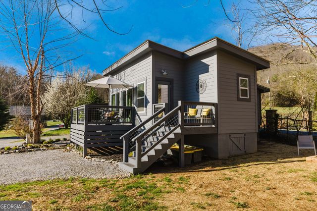 28 Maple Springs, Clayton, GA 30525