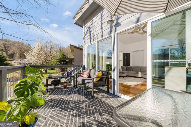 28 Maple Springs, Clayton, GA 30525