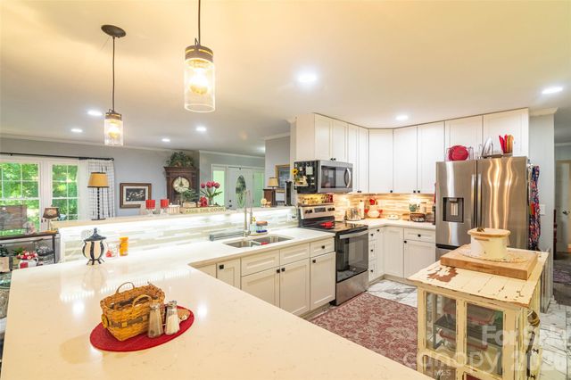 324 Country Club Circle, Shelby, NC 28150