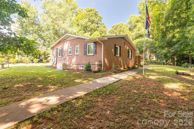 324 Country Club Circle, Shelby, NC 28150
