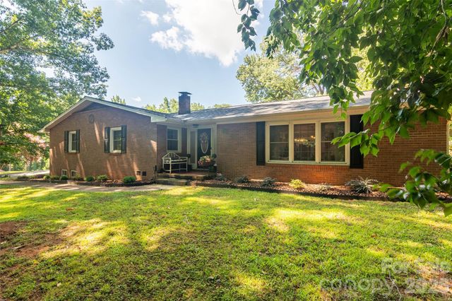 324 Country Club Circle, Shelby, NC 28150
