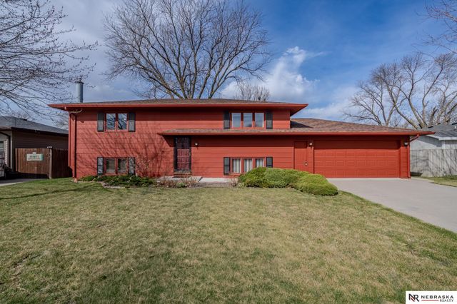 121 S William Avenue, Fremont, NE 68025