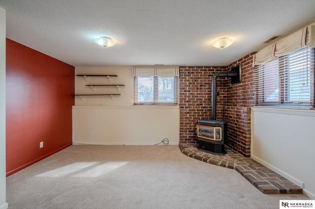 121 S William Avenue, Fremont, NE 68025