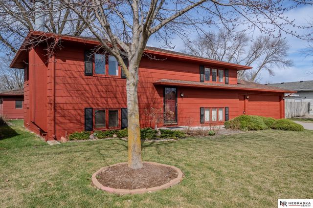 121 S William Avenue, Fremont, NE 68025