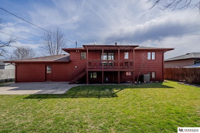 121 S William Avenue, Fremont, NE 68025