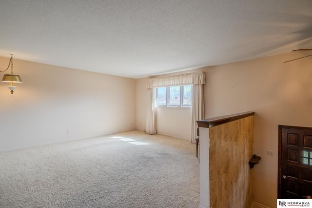 121 S William Avenue, Fremont, NE 68025