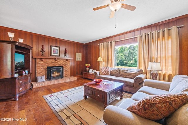 1905 Nc Highway 50 N, Benson, NC 27504