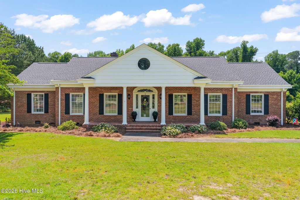 1905 Nc Highway 50 N, Benson, NC 27504