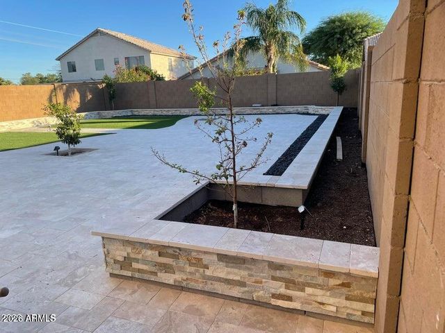 9115 W GLENROSA Avenue, Phoenix, AZ 85037