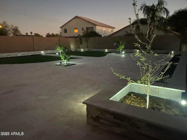 9115 W GLENROSA Avenue, Phoenix, AZ 85037