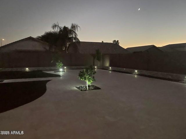 9115 W GLENROSA Avenue, Phoenix, AZ 85037