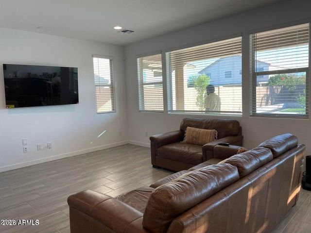 9115 W GLENROSA Avenue, Phoenix, AZ 85037